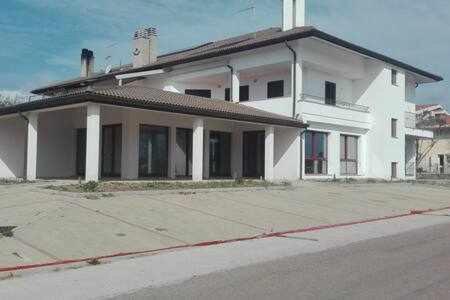 House White Apartments อาร์บาตักซ์ ภายนอก รูปภาพ